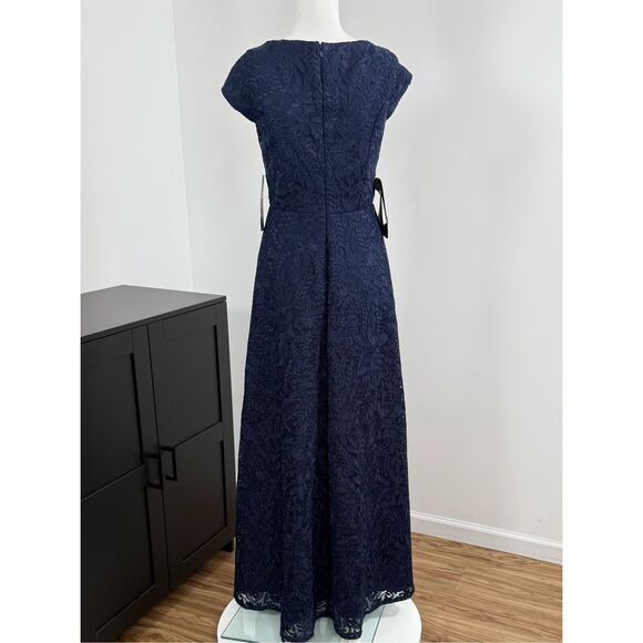 Kay Unger Claudia Pleated Lace Gown Size 4 $398 - Picture 5 of 9